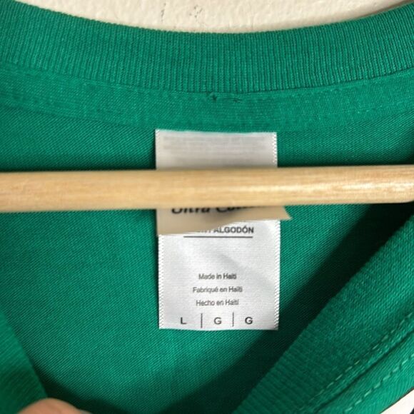 Kiss me I’m Irish tuxedo green st pattys day festive T-shirt size large - Picture 8 of 9